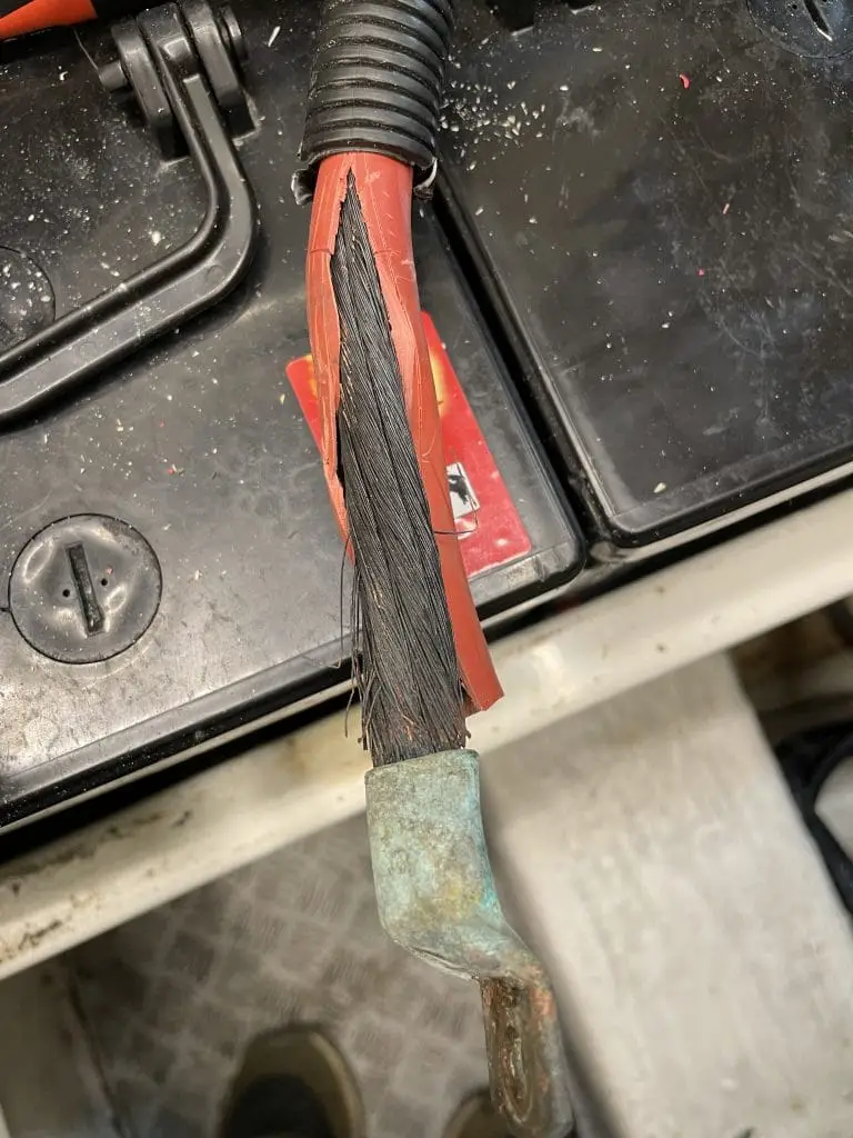 Korrodert batterikabel