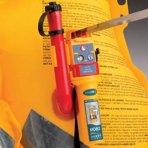 Ocean Signal rescueME MOB2 – verdens minste AIS/DSC-man-over-board sender, klasse M-godkjent. Perfekt for fritidsbåt og offshore.