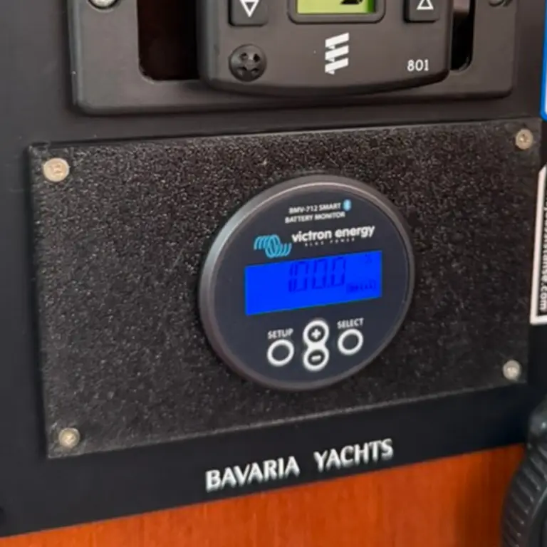 3D printed cover for Victron Energy BMV - battery monitor display