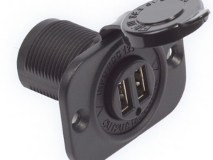 USB- og 12V-uttak for båt – Blue Sea Systems – Sikkerhet om bord