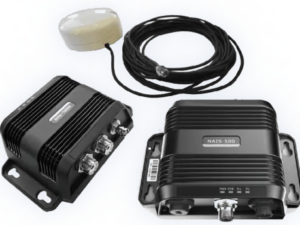 Navico NAIS-500 AIS klasse B med NSPL-500 splitter og GPS-500