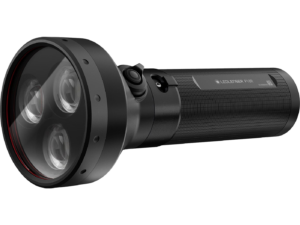 Ledlenser P18R – kraftig søke- og håndlykt for havn og beredskap – Sikkerhet om bord